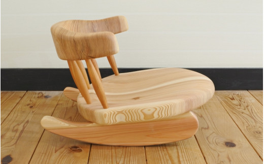 紀州材のコシロッキング座椅子 / 和歌山 田辺市 龍神村 紀州材 紀州杉 紀州スギ 杉 スギ 杉の木 桜 サクラ ロッキングチェア 座椅子 椅子 チェア 家具【gwo005-1】