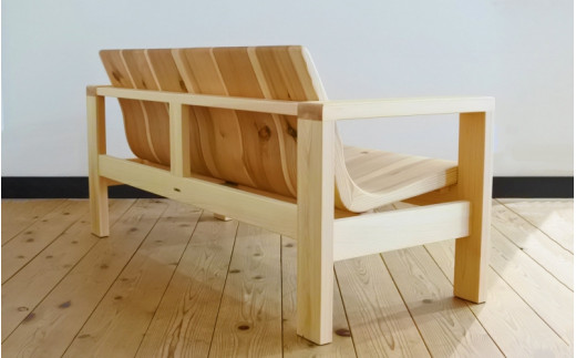 紀州スギのラウンジベンチ / 和歌山 田辺市 龍神村 紀州杉 紀州スギ 杉 スギ 檜 ヒノキ ベンチ 椅子 木のベンチ 木の椅子 チェア 家具【gwo016-1】