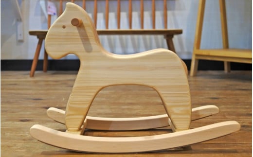 紀州ヒノキの木馬 / 和歌山 田辺市 龍神村 紀州材 紀州ヒノキ 檜 ヒノキ 木馬 もくば 木のおもちゃ 赤ちゃん 子供 プレゼント 出産祝い【gwo019-1】