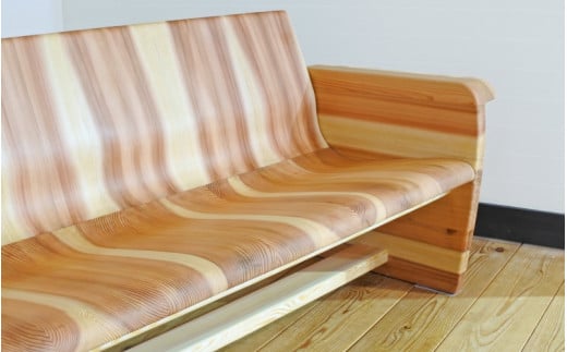 紀州スギの2名掛けソファ / 和歌山 田辺市 龍神村 紀州杉 紀州スギ 杉の木 杉 スギ 木の椅子 木のソファ 椅子 ソファ ソファー 家具【gwo013-1】