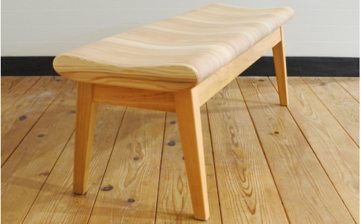 紀州スギのふんわりベンチ / 和歌山 田辺市 龍神村 紀州杉 杉 スギ 木  家具 ベンチ いす 椅子 【gwo026-1】