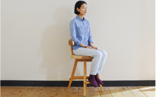 紀州スギの回転コシハイチェア / 和歌山 田辺市 龍神村 紀州杉 紀州スギ 杉の木 杉 スギ 桜 サクラ 回転椅子 椅子 チェア 木の椅子 家具【gwo011-2】