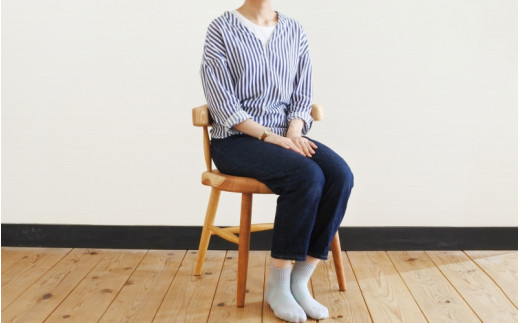 紀州スギのコシイス / 和歌山 田辺市 龍神村 紀州材 紀州杉 杉の木 スギ 桜 サクラ 椅子 チェア 木の椅子 家具【gwo022-1】