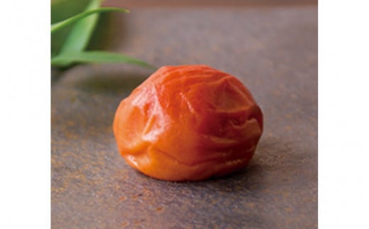 うす塩味梅干（塩分8％）800g  / 和歌山 田辺市 紀州南高梅 南高梅 梅干し 梅干 梅 うめ 肉厚 お米 おにぎり おむすび 焼酎 梅酒 健康 うす塩味  塩分8％ 塩分控えめ 減塩【isg005-2】