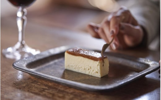 MOGAチーズテリーヌ（梅）１本入り / 田辺市 チーズテリーヌ 梅チーズテリーヌ チーズケーキ お菓子 スイーツ ギフト プレゼント【mob002-1】