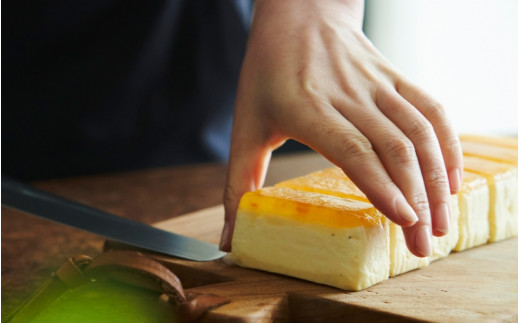 MOGAチーズテリーヌ（甘夏）2本入り / 田辺市 チーズテリーヌ 甘夏チーズテリーヌ チーズケーキ お菓子 スイーツ ギフト プレゼント 甘夏【mob008-1】