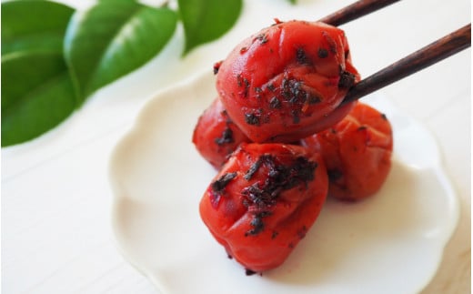 紀州南高梅 かつお梅 1kg / 和歌山 田辺市 紀州南高梅 南高梅 梅干し 梅干 梅 うめ 肉厚 お米 おにぎり かつお【hnt007】