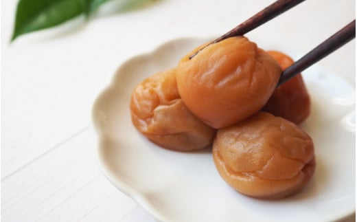 紀州南高梅 はちみつ梅（塩分約8%）1kg / 和歌山 田辺市 紀州南高梅 南高梅 梅干し 梅干 梅 うめ 肉厚 お米 おにぎり 焼酎 梅酒 健康 はちみつ【hnt008】