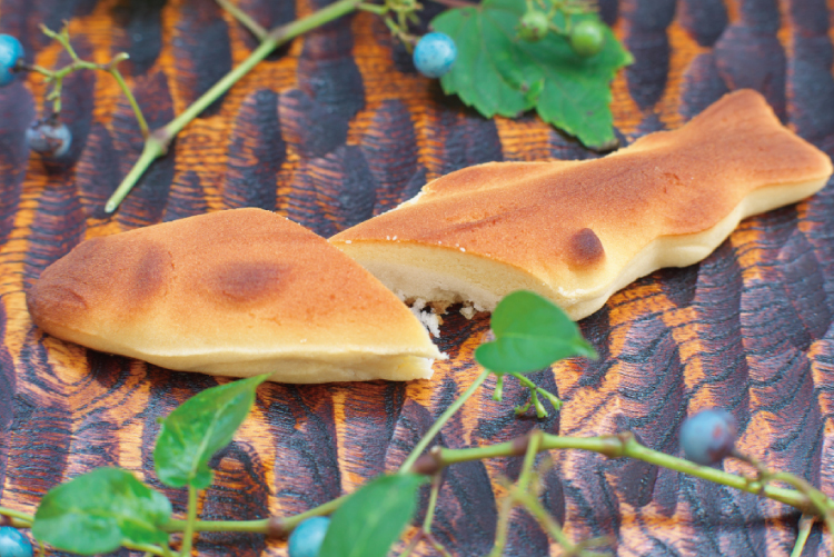 熊野川鮎 16個入り　鮎を典雅にかたちどった銘菓　詰め合わせ 焼き菓子 菓子 お菓子 ギフト【fks104A】