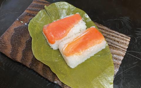 柿の葉寿司 サケとサバ 合計30個 / お寿司 寿司 サケ サバ 鮭 鯖 柿の葉寿司【kna103】