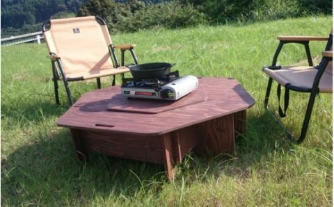 熟練の職人が作る キャンプ・バーベキューにもってこい！ コンパクト収納 持ち運びに便利 組み立て式 焚き火台が入る アウトドアテーブル  / キャンプ 家具 テーブル アウトドア 折り畳み 持ち運び【myv001】