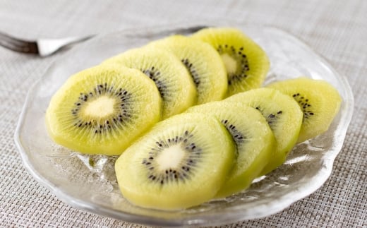 和歌山県産キウイフルーツ約2kg（サイズ混合）※2026年11月下旬～2027年2月下旬頃に発送【tecj1039】