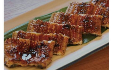 【全12回定期便】極上！国産うなぎ蒲焼 1尾×12回 計12尾 約2400g 創業100年以上続く老舗 紀州備長炭でじっくり焼き上げた専門店の味 （タレ・山椒付き）/ うなぎ ウナギ 鰻 蒲焼 国産【tkb317】