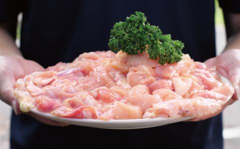 鶏　味付焼肉(塩だれ味) 400g×5パック 合計2kg【冷凍】 / 肉 鶏肉 小分け 味 焼き肉 焼肉 さつまいも鶏 鳥 薩摩【tnk202】