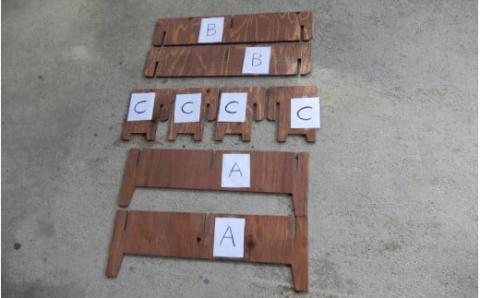 熟練の職人が作る キャンプ・バーベキューにもってこい！ コンパクト収納 持ち運びに便利 組み立て式 焚き火台が入る アウトドアテーブル  / キャンプ 家具 テーブル アウトドア 折り畳み 持ち運び【myv001】