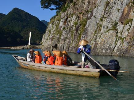 世界遺産巡り 熊野川 川舟下り乗船券(大人1名分) 体験 チケット 田舎 船[kbn001]