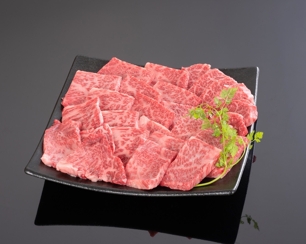 熊野牛 肩ロース 焼肉用 600g / 牛肉 お肉 肉 和牛 和歌山 熊野 肩ロース ロース 焼肉【mtf422A】