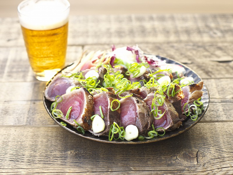 【訳あり】藁焼きかつおのたたき 1kg (藻塩付き) / 増量 訳アリ 鰹 カツオタタキ カツオのたたき 鰹のたたき 丼 刺身【nks103B】