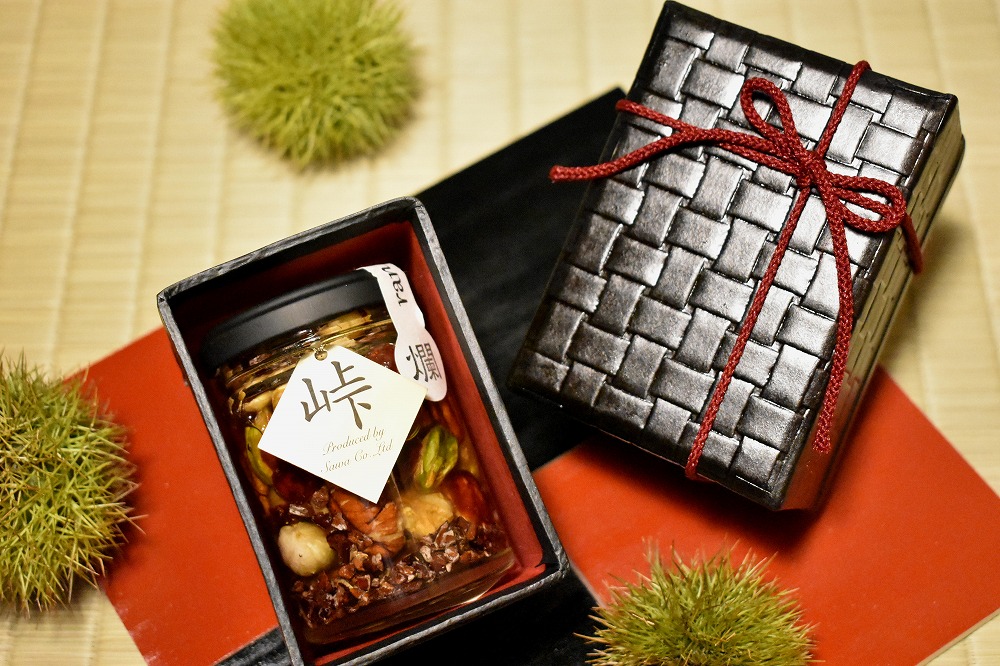 ナッツの蜂蜜漬【峠プレミアム 爛（RAN）】～熊野古道 峠の蜂蜜×ナッツ 【SW15】