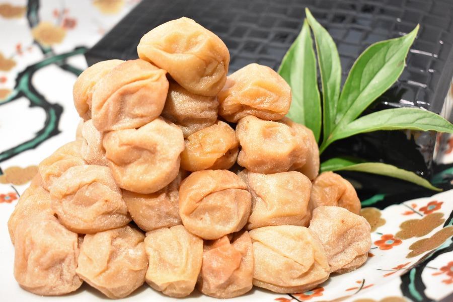 【ギフト用】高級南高梅 白干梅400g入 紀州塗箱 網代模様仕上 【SW73】