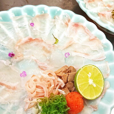 Z6123_創業86年 昭和初期の料理旅館 ペア 宿泊券 1泊2食付き 