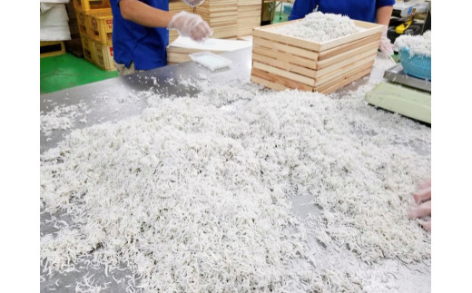 ▼湯浅湾の釜揚げしらす!大容量700g【訳あり　家庭用】 【ngt207-c-700】