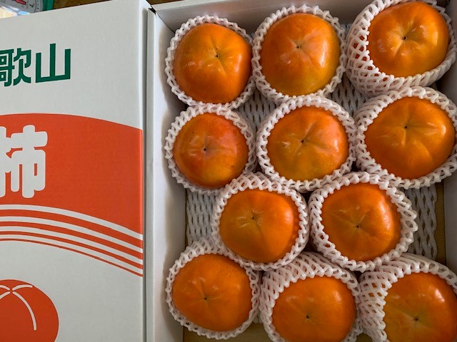 たねなし柿 赤秀品 2Lサイズ 化粧箱（11～12個入）