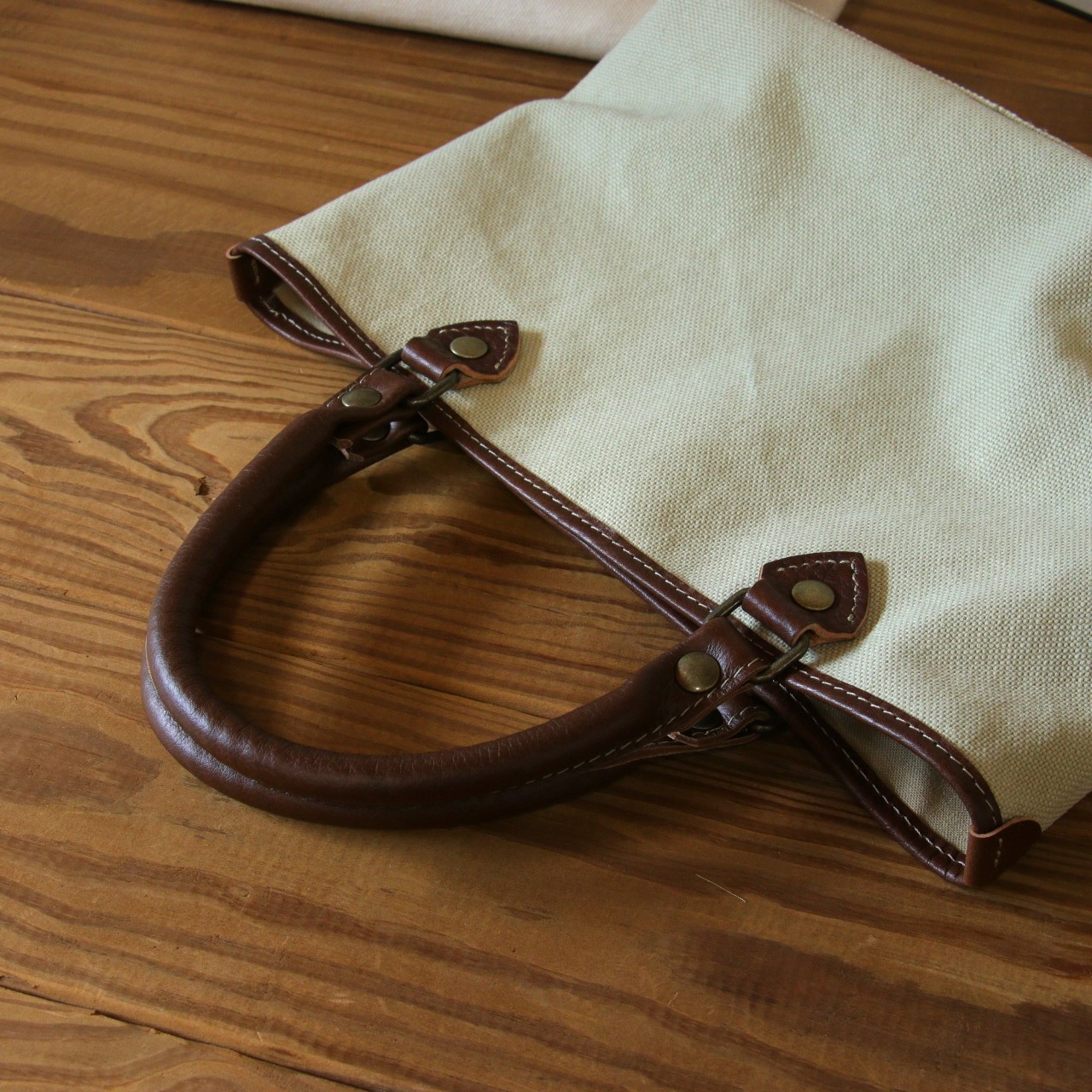 【キナリ】MT-03 帆布×革 クラシカルな雰囲気のミニトートバッグ