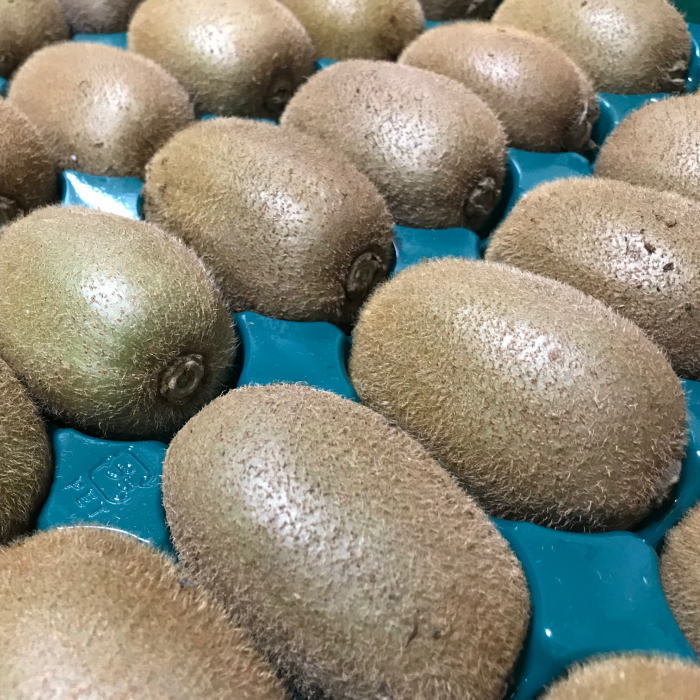 【大人気】厳選！ 濃厚キウイフルーツ【秀品】24～36玉(約3.