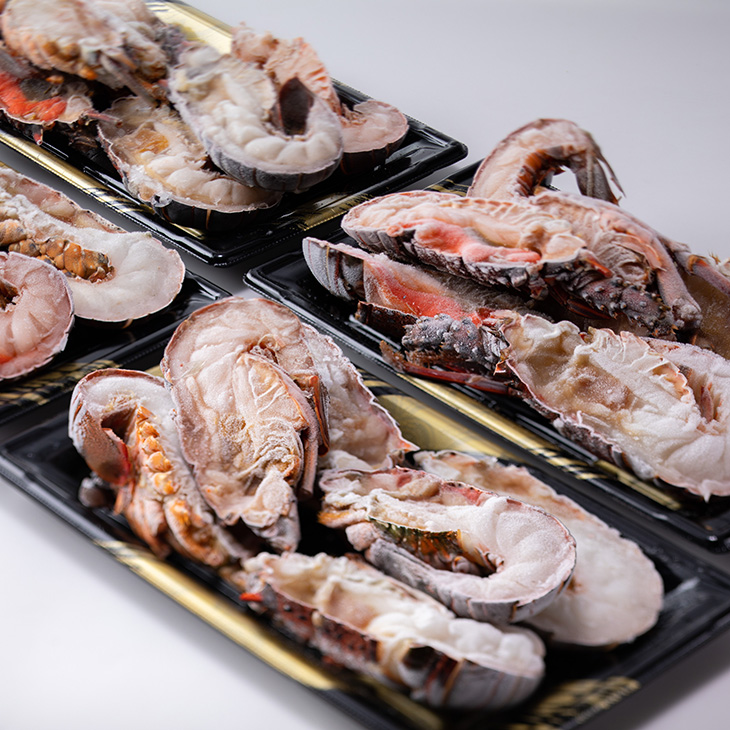 地元産 冷凍伊勢海老カット(サイズ不揃い）約2ｋｇ（約1ｋ