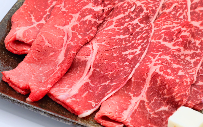 和歌山県産 黒毛和牛「熊野牛」 特選モモ焼肉 900g 4等級以上【mtgn021】