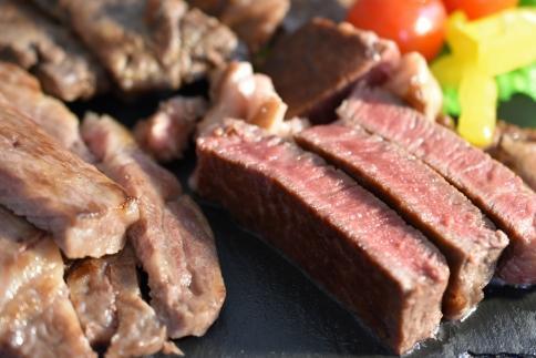 【熊野牛】ステーキバラエティセットミニ (粉山椒付) 【SW42】