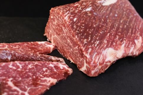 【熊野牛】赤身ブロック 500g (粉山椒付) 【SW55】