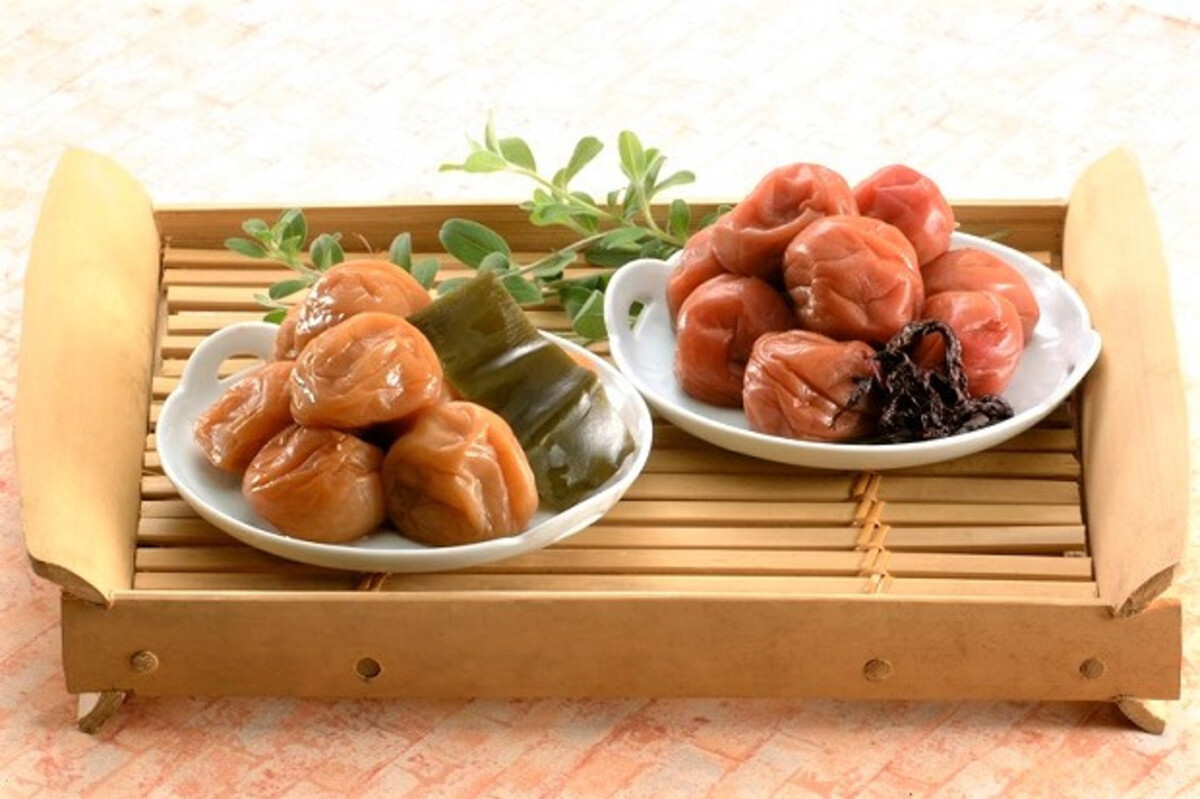 紀州みなべの南高梅 しそ漬・昆布梅 各400g セット yplu018A