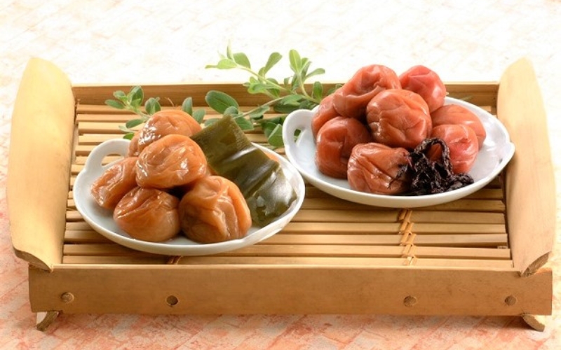 紀州みなべの南高梅(しそ漬・昆布梅セット) 【yplu002A】