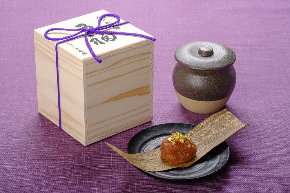 丙申年の梅　１粒　１箱　azmn005A