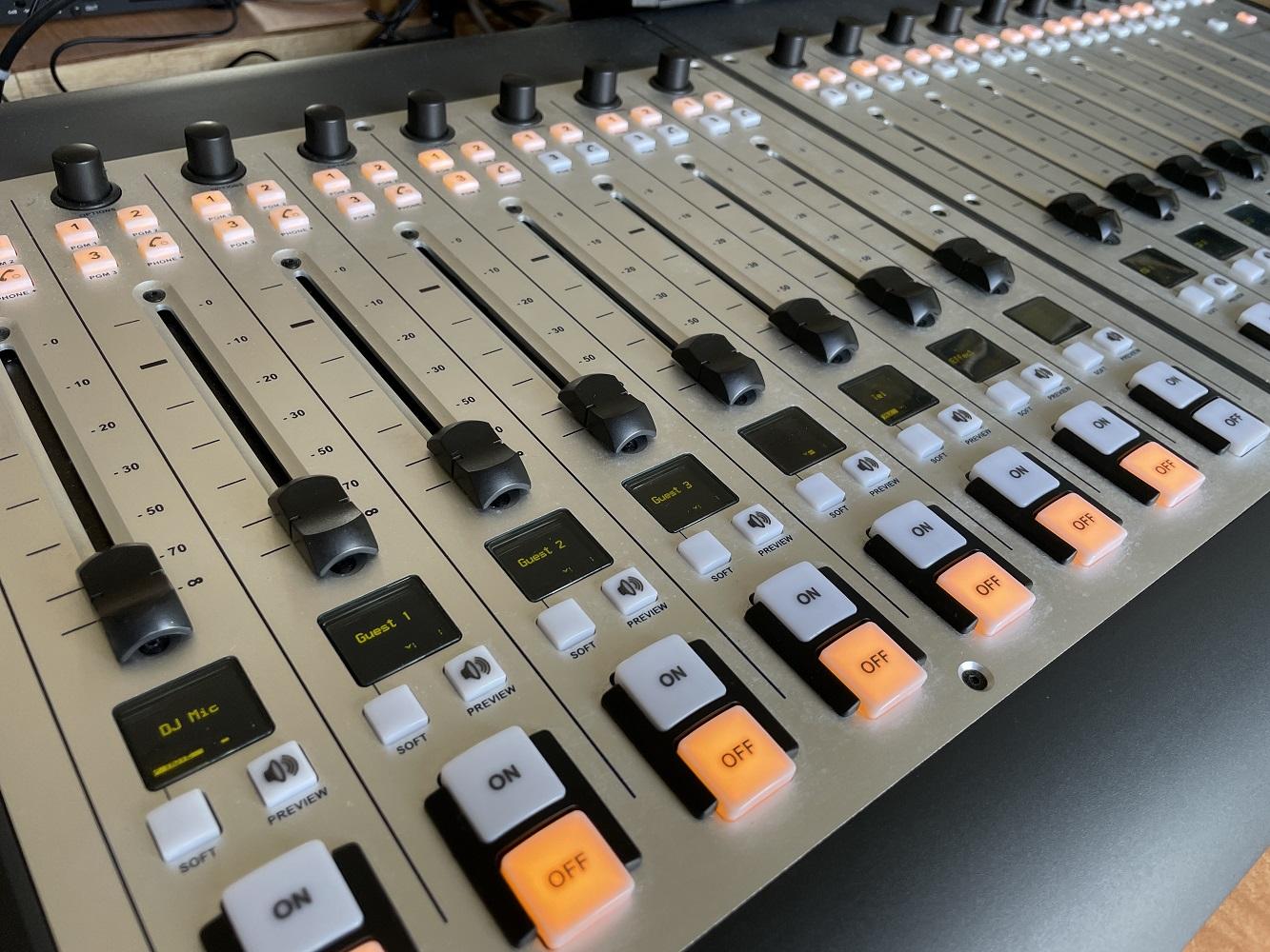 南紀白浜のコミュニティFM放送局「ビーチステーション」 ラジオ番組 30分 出演権