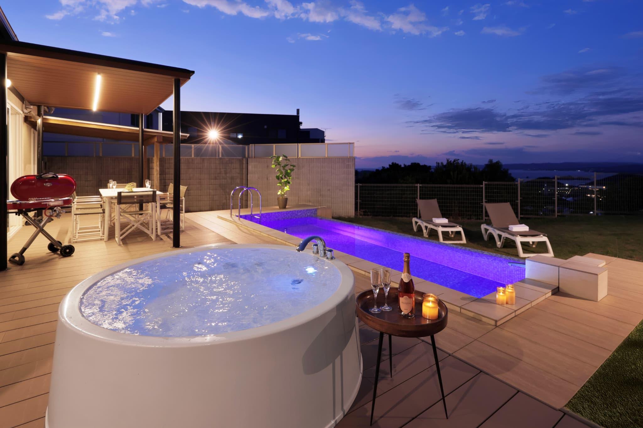 【クリスタルヴィラ白浜】ペットと泊まれるプライベートプール付きロイヤルスイートヴィラ ペア宿泊