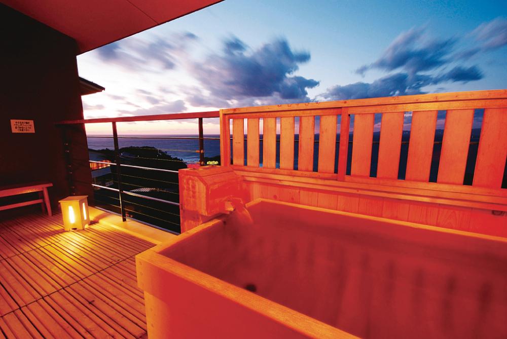 【浜千鳥の湯　海舟（共立リゾート）】平休日1泊2食付ペア宿泊券《暁の抄露天風呂付和洋室》