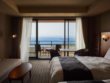 【海側ツイン客室】INFINITO HOTEL&SPA 南紀白浜 1泊2食付きペア宿泊券