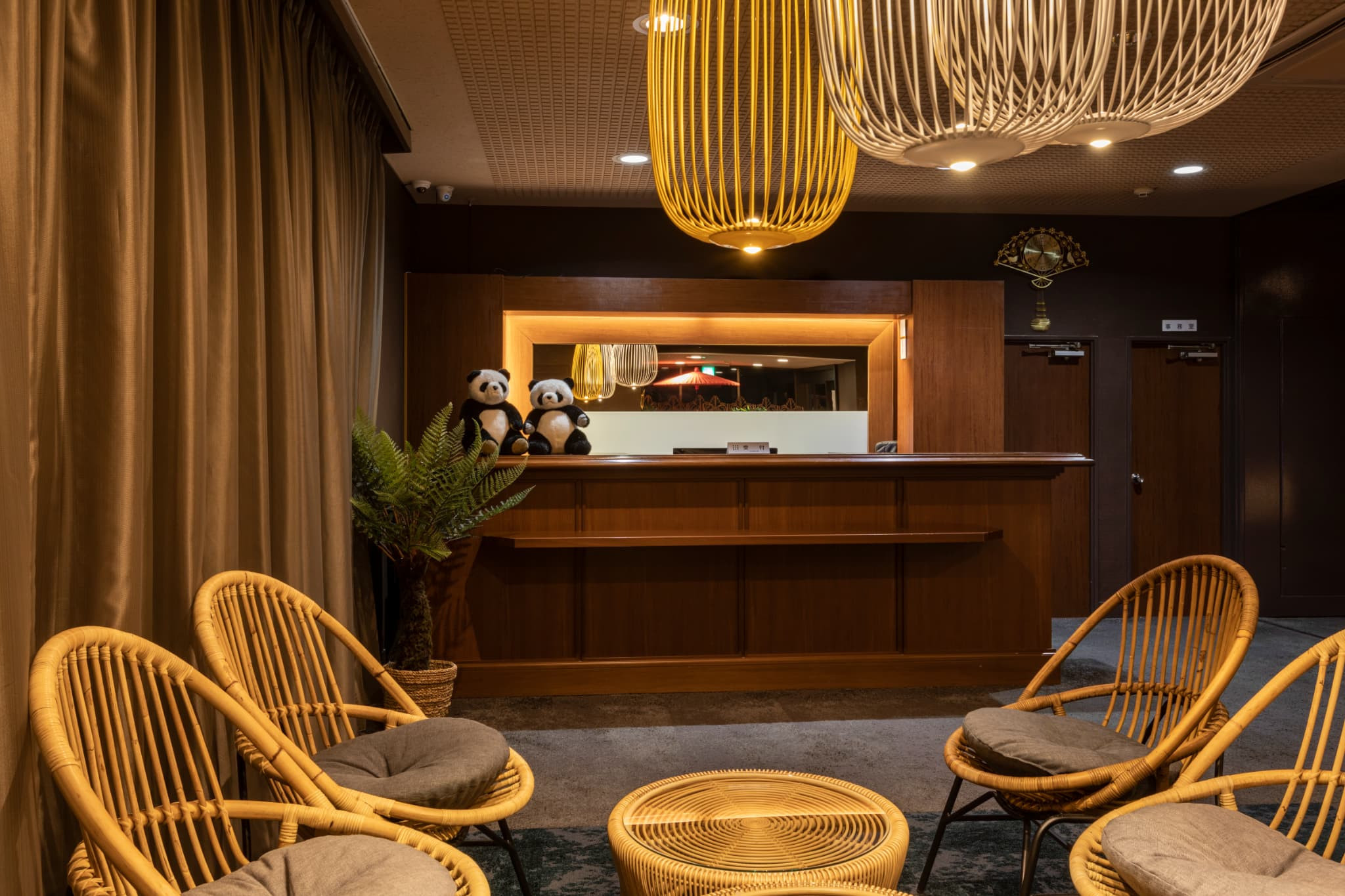 【クリスタル旅館白浜 灯りや】ペア宿泊（1泊素泊まり）