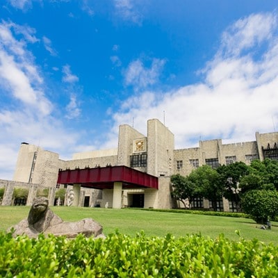 南紀白浜ゴルフ倶楽部＆リゾートホテル　平日1Rプレー＆スイートルーム宿泊ペアご利用券(1泊3食付)