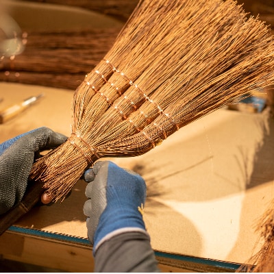 国産シダ箒 5玉 短柄