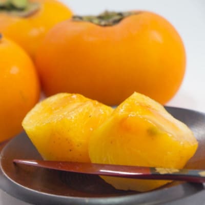 【厳選・産直】和歌山産富有柿約2kg 化粧箱入り(2L～4Lサイズおまかせ)(上富田町)