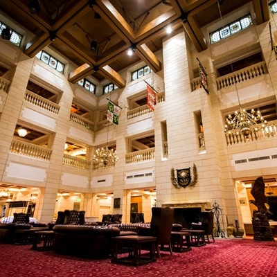 南紀白浜ゴルフ倶楽部＆リゾートホテル　平日1Rプレー＆スイートルーム宿泊ペアご利用券(1泊3食付)