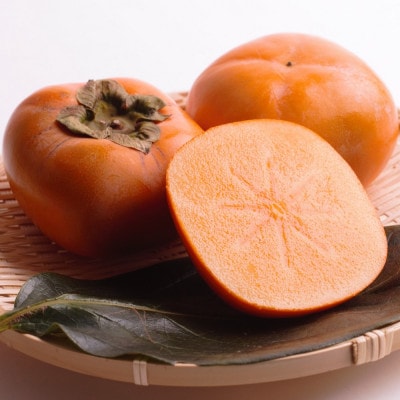 ＜10月より発送＞厳選たねなし柿2kg(傷み補償分)【刀根早生・平核無柿(ひらたねなしかき)】【配送不可地域：離島・北海道・沖縄県】