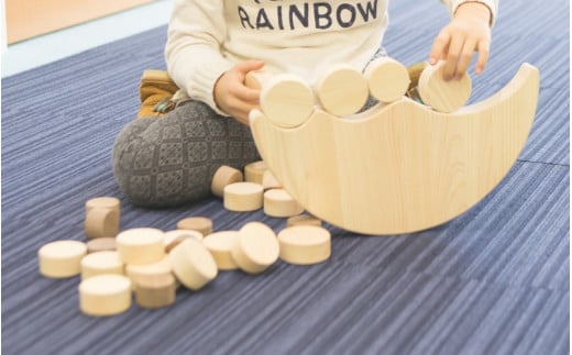 IKONIH ジャンボなみのりバブル / おもちゃ 子供 こども オモチャ 玩具 プレゼント お祝い 木 出産祝い 安全 オーガニックトイ ファーストトイ  さいころ 積み木【kip011】