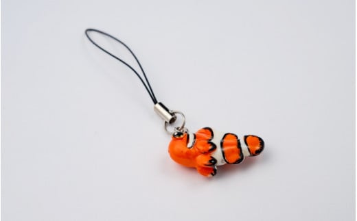 デフォルメストラップ / キーホルダー 魚 さかな フィッシュ 釣り 海 うみ クマノミ 海水魚 海の生き物 鍵 かぎ 家 車 自転車 かわいい お土産 雑貨 思い出 プレゼント ギフト すさみ 【mac001A】