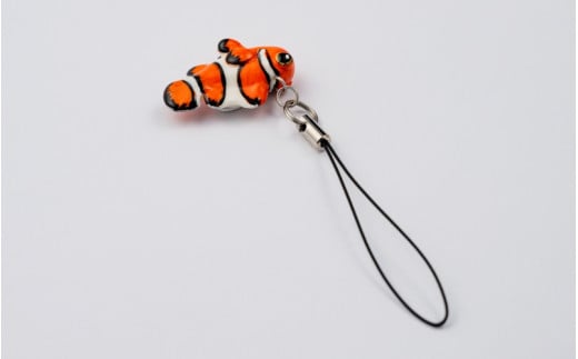 デフォルメストラップ / キーホルダー 魚 さかな フィッシュ 釣り 海 うみ クマノミ 海水魚 海の生き物 鍵 かぎ 家 車 自転車 かわいい お土産 雑貨 思い出 プレゼント ギフト すさみ 【mac001A】