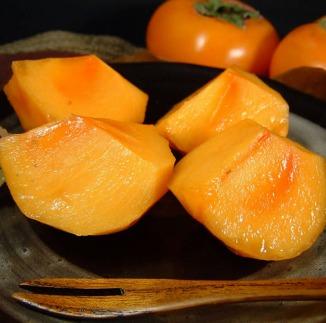 和歌山の種なし柿　約7.5kg（秀品：サイズ・品種おまかせ）／紀伊国屋文左衛門本舗［TC4］